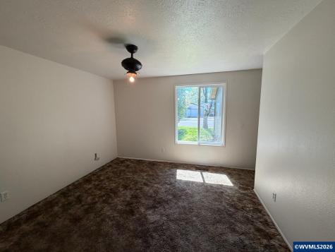 3328 Foxglove Street Lebanon OR 97355