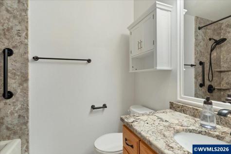 4940 Keiko Court NE Salem OR 97305