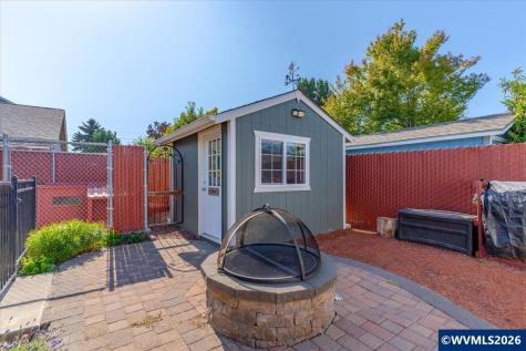 4940 Keiko Court NE Salem OR 97305