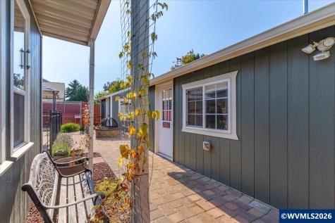 4940 Keiko Court NE Salem OR 97305