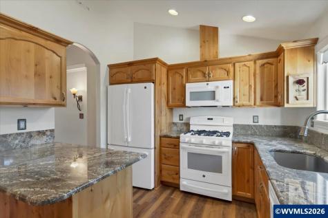 4940 Keiko Court NE Salem OR 97305