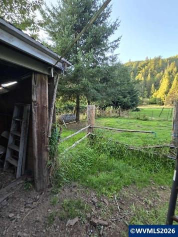 10195 Sweet Creek Road Mapleton OR 97453