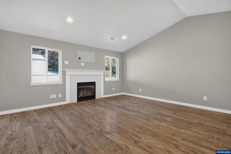 548 Adam Street NW Albany OR 97321