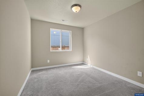 548 Adam Street NW Albany OR 97321