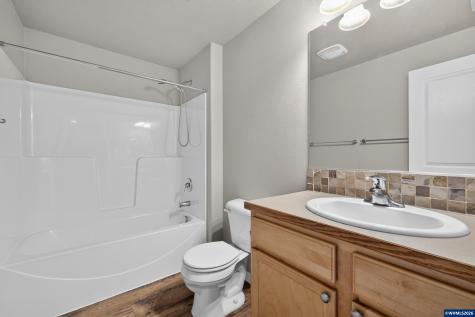 548 Adam Street NW Albany OR 97321