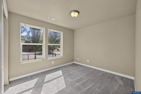 548 Adam Street NW Albany OR 97321