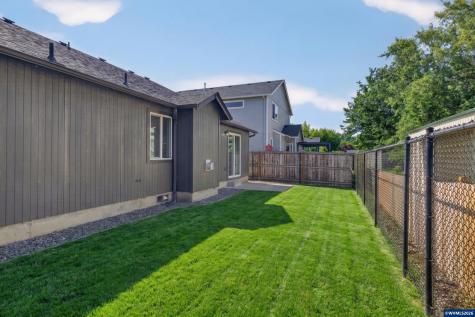 548 Adam Street NW Albany OR 97321