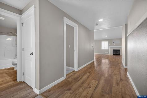 548 Adam Street NW Albany OR 97321