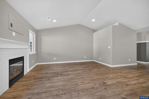 548 Adam Street NW Albany OR 97321