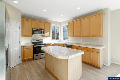 1676 Marten Avenue SW Albany OR 97321