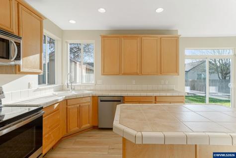 1676 Marten Avenue SW Albany OR 97321