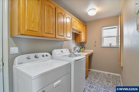 5342 Sparta Lp SE Salem OR 97306