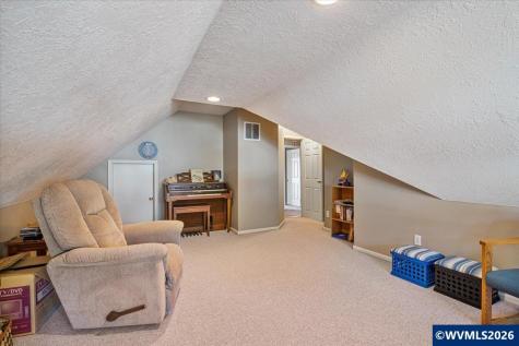 5342 Sparta Lp SE Salem OR 97306