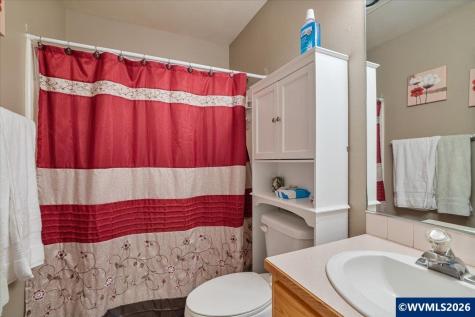 5342 Sparta Lp SE Salem OR 97306