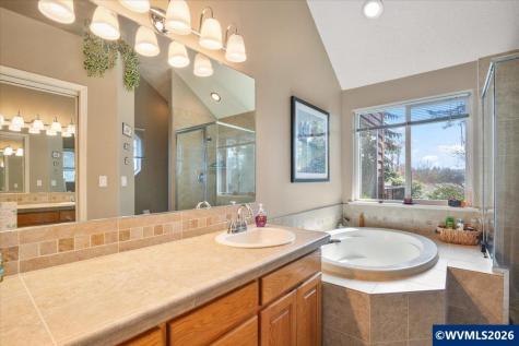 5342 Sparta Lp SE Salem OR 97306