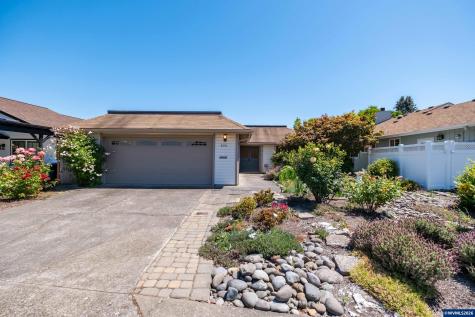 3274 Oakcrest Drive NW Salem OR 97304