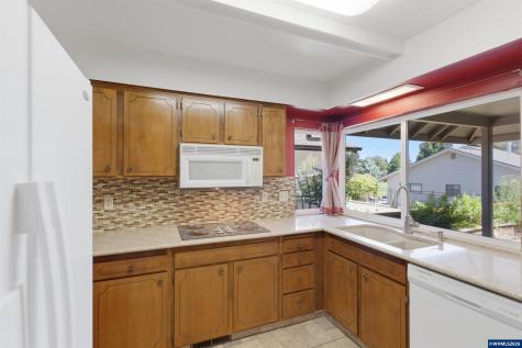 3274 Oakcrest Drive NW Salem OR 97304