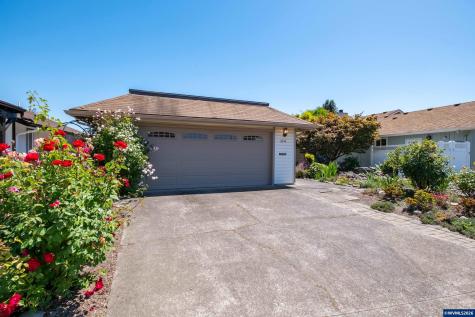 3274 Oakcrest Drive NW Salem OR 97304