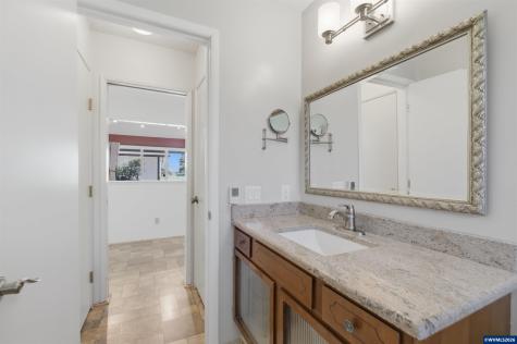 3274 Oakcrest Drive NW Salem OR 97304