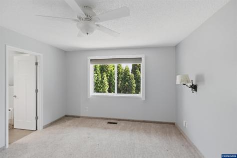 3274 Oakcrest Drive NW Salem OR 97304