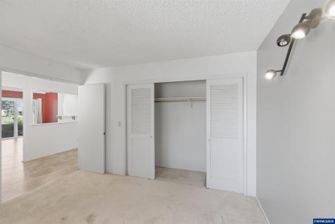 3274 Oakcrest Drive NW Salem OR 97304