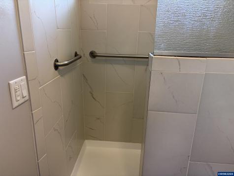 3274 Oakcrest Drive NW Salem OR 97304