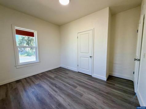 1396 Waller Street SE Salem OR 97302-1457
