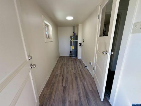 1396 Waller Street SE Salem OR 97302-1457