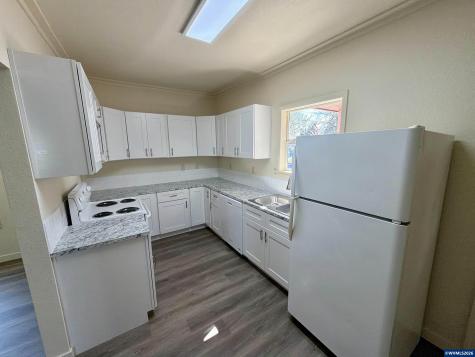 1396 Waller Street SE Salem OR 97302-1457