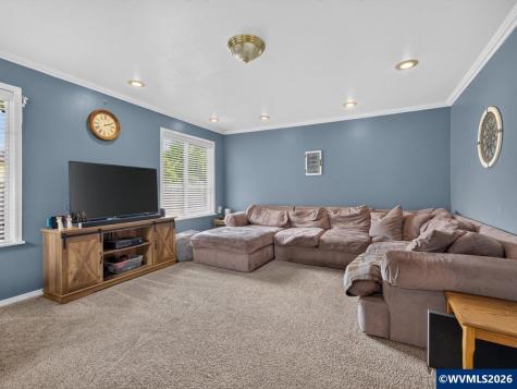 1143 Redwood Street Sweet Home OR 97386