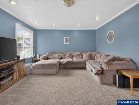 1143 Redwood Street Sweet Home OR 97386