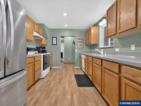 1143 Redwood Street Sweet Home OR 97386