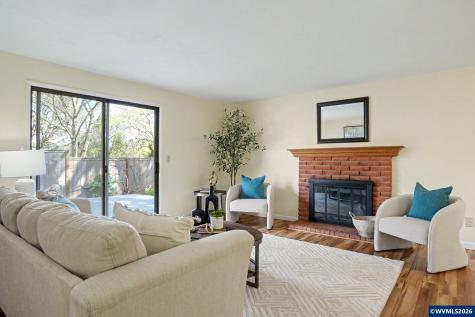 1525 NW Woodland Drive Corvallis OR 97330