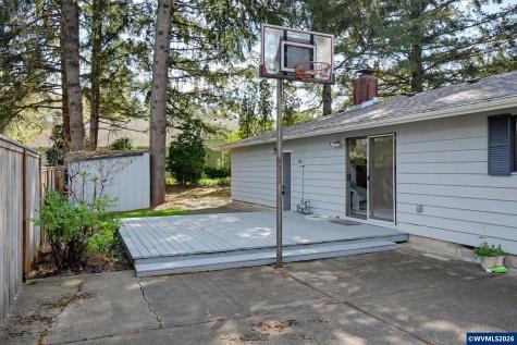 1525 NW Woodland Drive Corvallis OR 97330