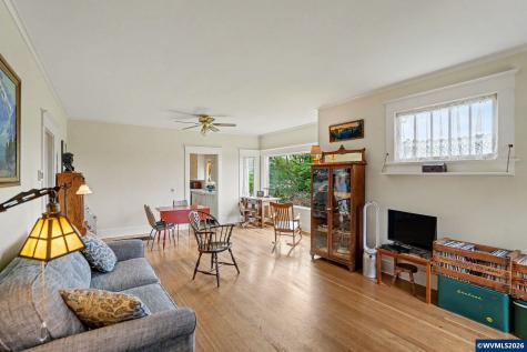 700 Oak Street Silverton OR 97381