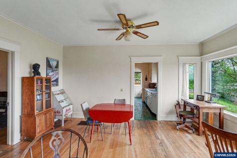 700 Oak Street Silverton OR 97381