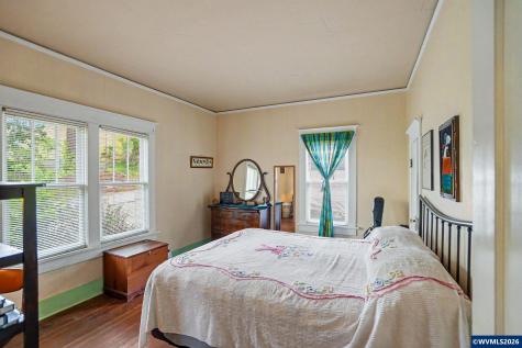 700 Oak Street Silverton OR 97381