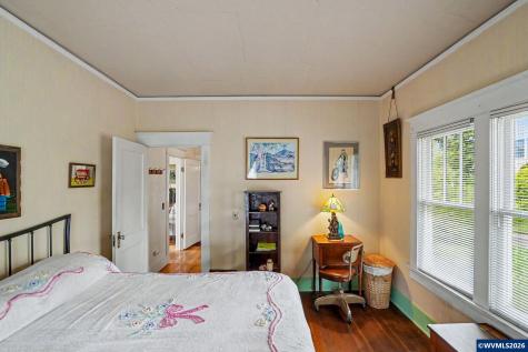 700 Oak Street Silverton OR 97381