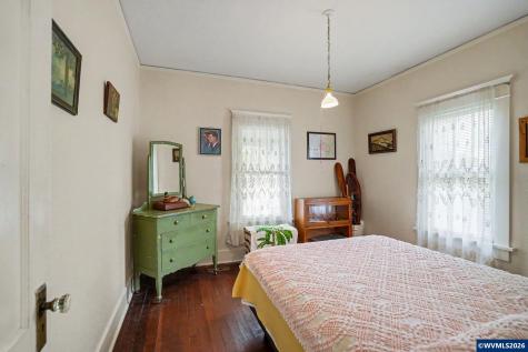 700 Oak Street Silverton OR 97381
