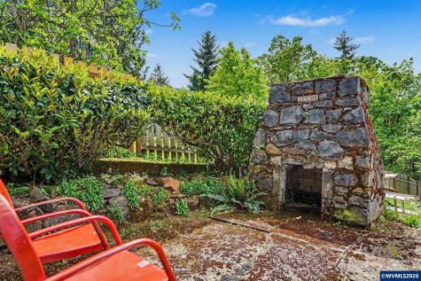700 Oak Street Silverton OR 97381