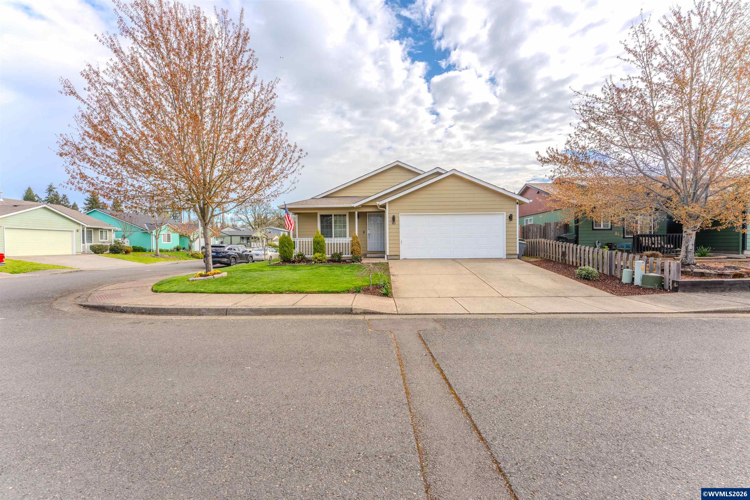 910 Kauai Street SE Salem OR 97317