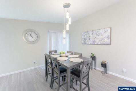 910 Kauai Street SE Salem OR 97317