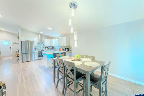 910 Kauai Street SE Salem OR 97317