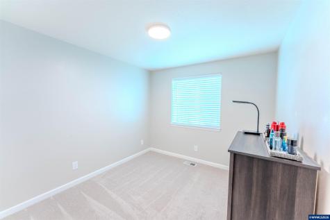 910 Kauai Street SE Salem OR 97317