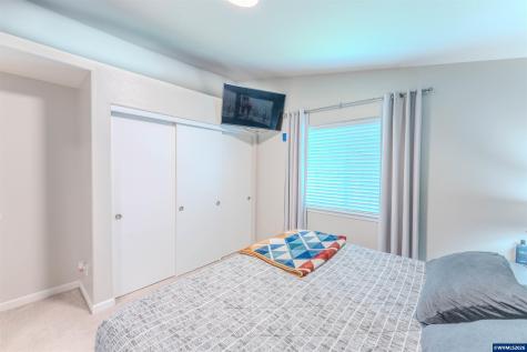 910 Kauai Street SE Salem OR 97317
