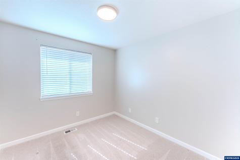 910 Kauai Street SE Salem OR 97317