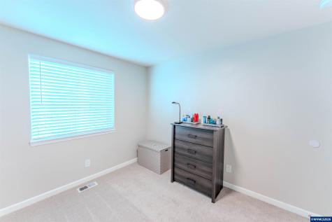 910 Kauai Street SE Salem OR 97317