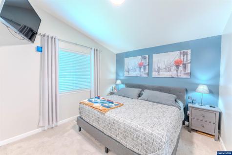 910 Kauai Street SE Salem OR 97317