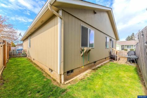 910 Kauai Street SE Salem OR 97317