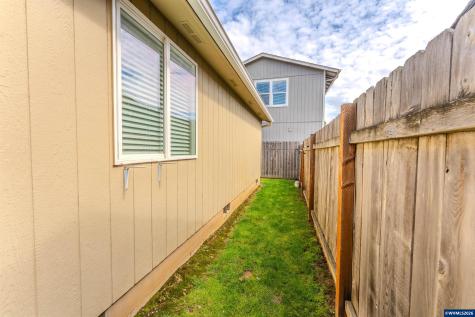 910 Kauai Street SE Salem OR 97317